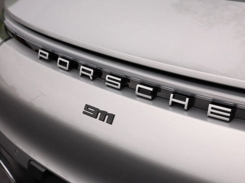 Used 2024 Porsche 911 Carrera w/ Premium Package image 63