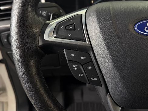 Used 2019 Ford Edge Titanium w/ Cold Weather Package AWD/4WD image 19