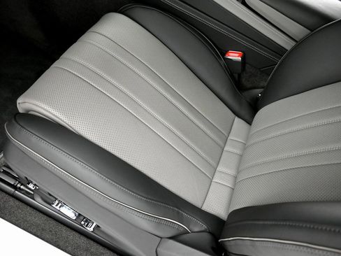 Certified 2024 Bentley Continental GT image 15