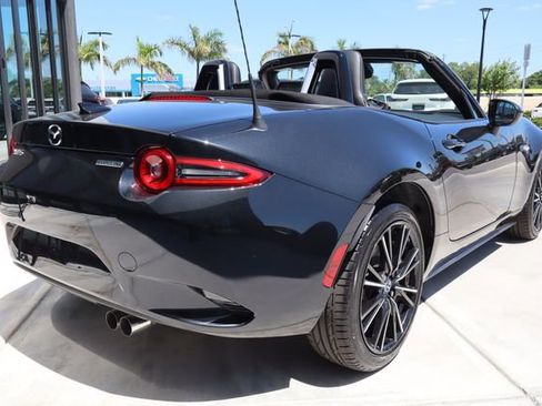 New 2026 MAZDA MX-5 Miata Grand Touring RWD image 17