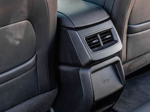 Used 2024 Chevrolet Equinox EV RS FWD image 20