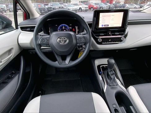 Used 2026 Toyota Corolla LE image 10
