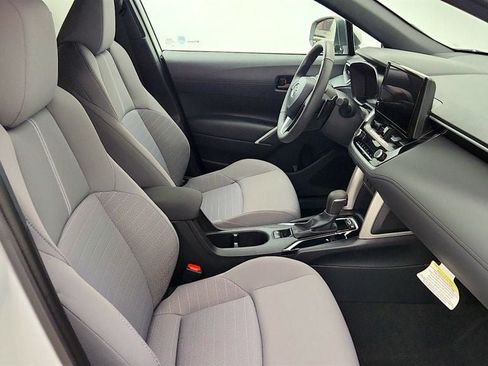 Used 2023 Toyota Corolla Cross AWD Hybrid image 22