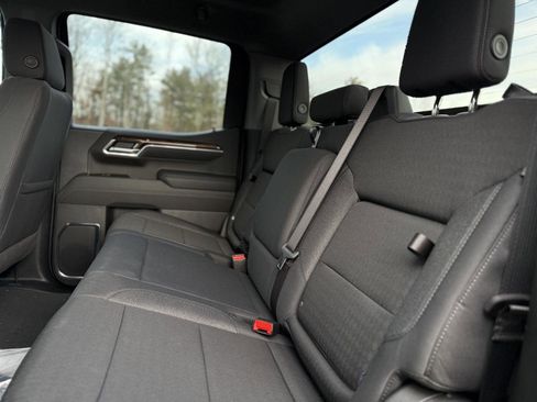 New 2026 GMC Sierra 1500 Elevation image 14