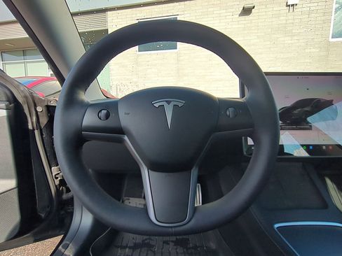 Used 2022 Tesla Model 3 Performance image 25