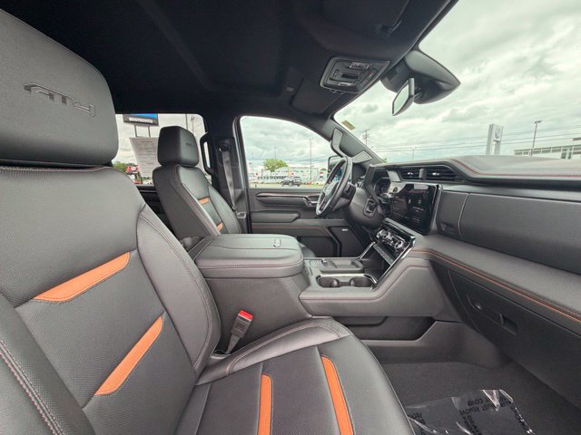 Used 2024 GMC Sierra 2500 AT4 w/ AT4 Preferred Package AWD/4WD image 15