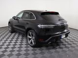 Used 2025 Porsche Macan image 3