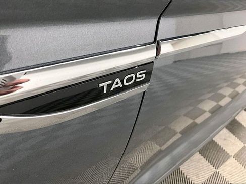 Used 2022 Volkswagen Taos SEL image 31