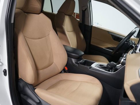 Certified 2025 Toyota RAV4 LE image 26