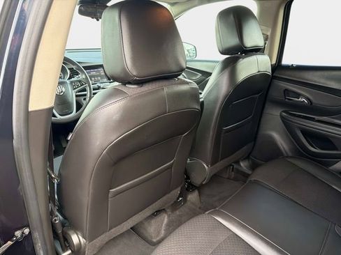 Used 2022 Buick Encore Preferred w/ Safety Package FWD image 13