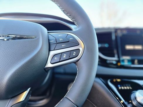 New 2026 Chrysler Voyager LX image 24