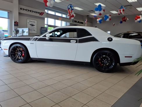 Certified 2022 Dodge Challenger R/T Scat Pack w/ T/A Package RWD image 3