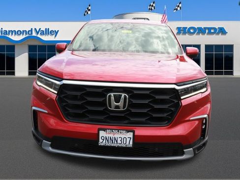 Used 2025 Honda Pilot EX-L image 2