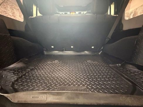 Used 2017 Jeep Wrangler Unlimited Rubicon w/ Connectivity Group AWD/4WD image 11