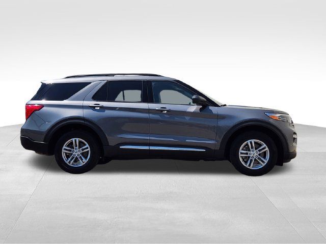 Certified 2023 Ford Explorer XLT w/ Equipment Group 202A AWD/4WD image 11
