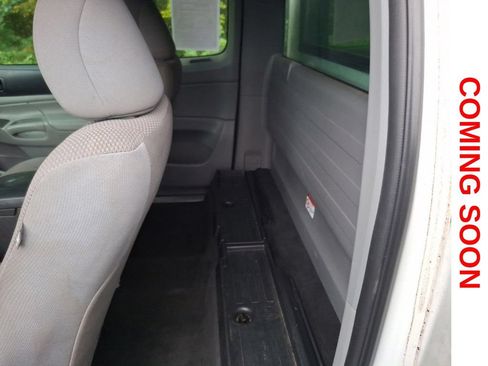 Used 2015 Toyota Tacoma 2WD Access Cab image 10