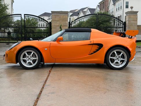 Used 2005 Lotus Elise RWD image 7