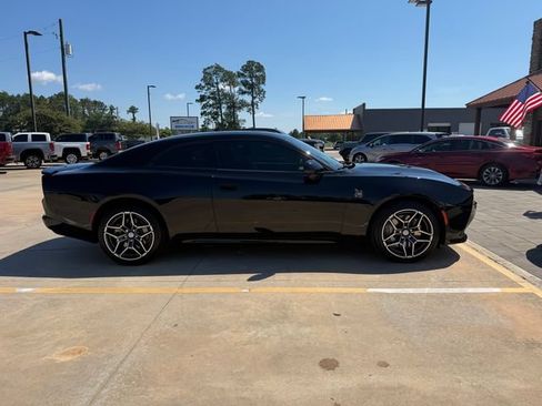 Used 2026 Dodge Charger Scat Pack AWD/4WD image 4