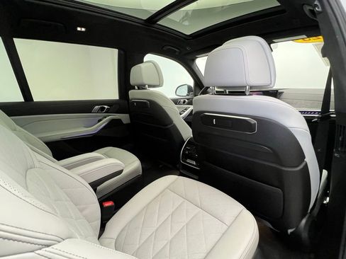 Certified 2023 BMW X7 xDrive40i w/ M Sport Package image 8