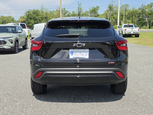 New 2026 Chevrolet Trax RS w/ Sunroof Package FWD image 6