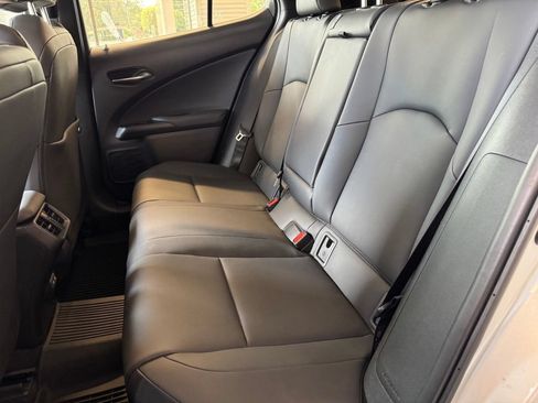 Used 2024 Lexus UX 250h AWD w/ Premium Package image 6