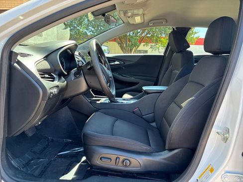 Used 2024 Chevrolet Malibu LT FWD image 11