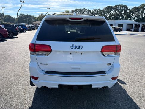 Used 2020 Jeep Grand Cherokee Overland AWD/4WD image 4