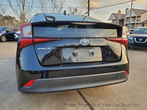 Used 2019 Toyota Prius Limited w/ Premium Convenience Package image 15
