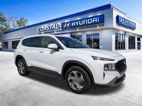 Used 2023 Hyundai Santa Fe SE image 2