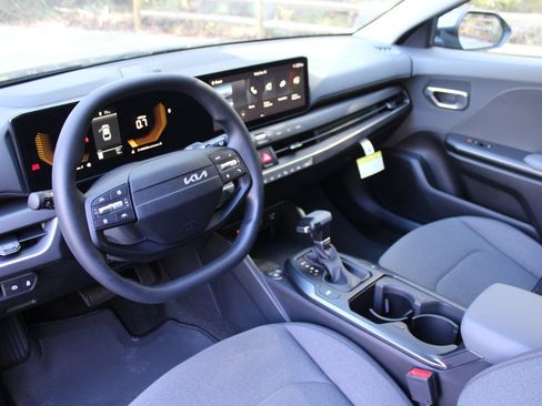 New 2026 Kia K4 FWD image 20