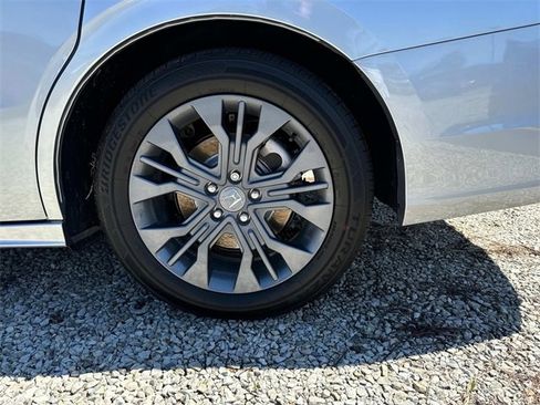 New 2026 Honda Odyssey Touring image 3