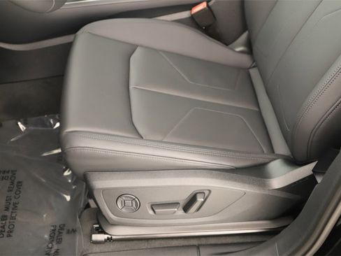 New 2025 Audi Q3 2.0T Premium image 25