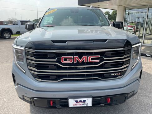 Used 2025 GMC Sierra 1500 AT4 w/ Technology Package AWD/4WD image 7
