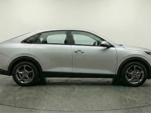 Used 2025 Kia K4 LXS image 11