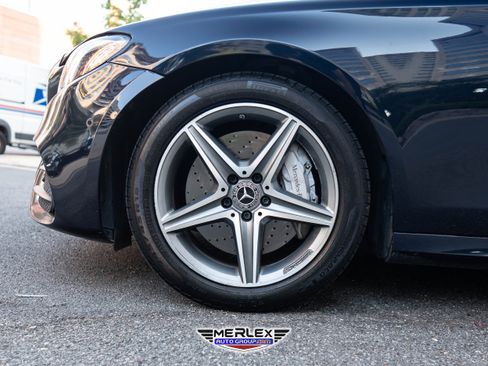 Used 2018 Mercedes-Benz E 400 4MATIC Sedan image 9