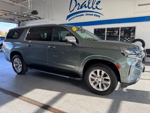 Used 2023 Chevrolet Suburban Premier AWD/4WD image 11