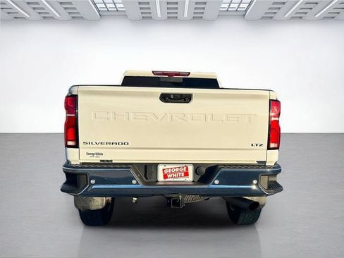 Used 2025 Chevrolet Silverado 2500 LTZ w/ LTZ Premium Package AWD/4WD image 5
