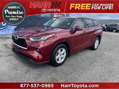 Used 2023 Toyota Highlander LE