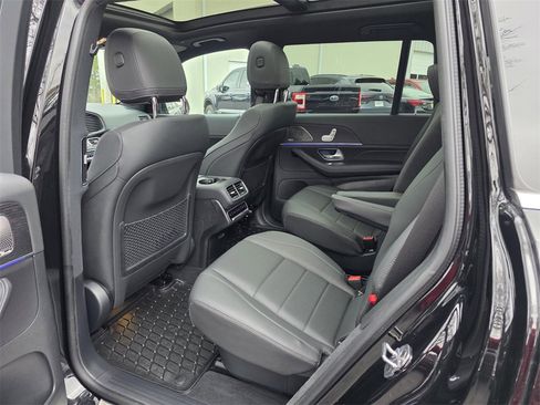 Certified 2025 Mercedes-Benz GLS 450 4MATIC image 25