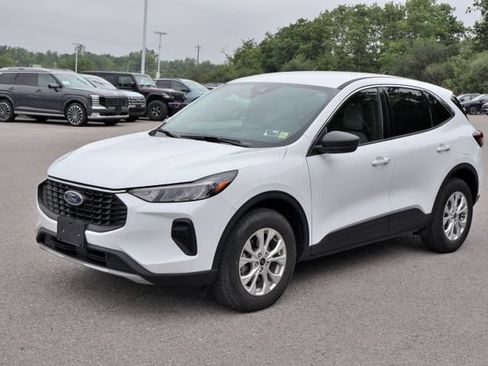 Used 2023 Ford Escape Active AWD/4WD image 3