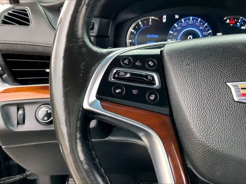 Used 2016 Cadillac Escalade ESV Luxury AWD/4WD image 23