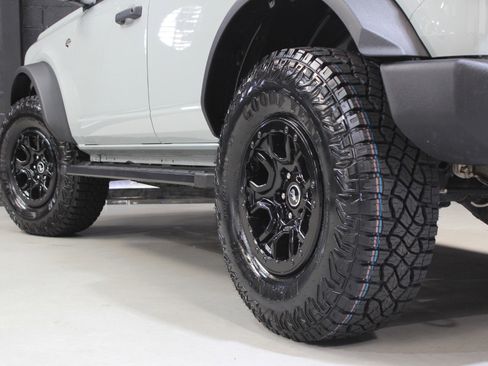 Used 2022 Ford Bronco Wildtrak image 21