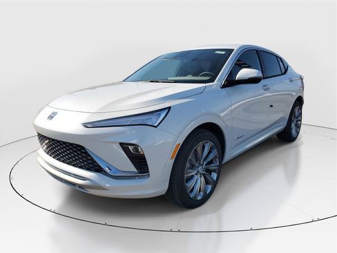 New 2026 Buick Envista Avenir image 2