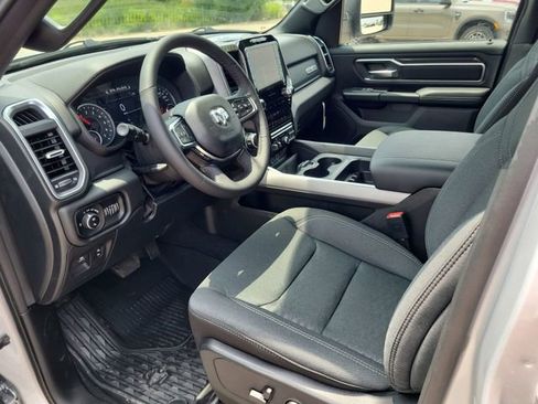 New 2026 RAM 1500 4x4 Crew Cab image 13