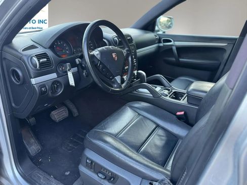 Used 2010 Porsche Cayenne AWD/4WD image 11