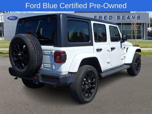 Used 2021 Jeep Wrangler Unlimited Sahara w/ Cold Weather Group AWD/4WD image 8