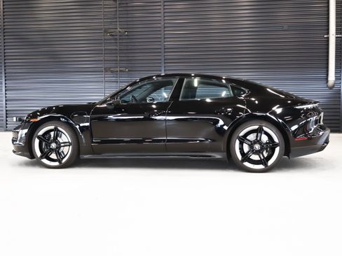 Used 2021 Porsche Taycan Turbo image 2