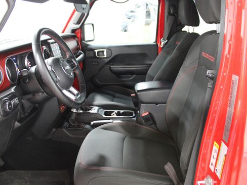 Used 2018 Jeep Wrangler Unlimited Rubicon AWD/4WD image 3
