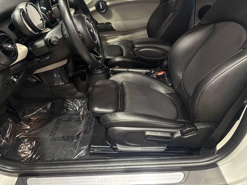 Used 2017 MINI Cooper 2-Door Hardtop image 64
