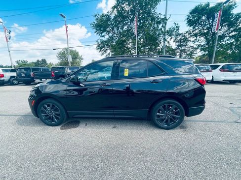 Used 2024 Chevrolet Equinox RS FWD image 2